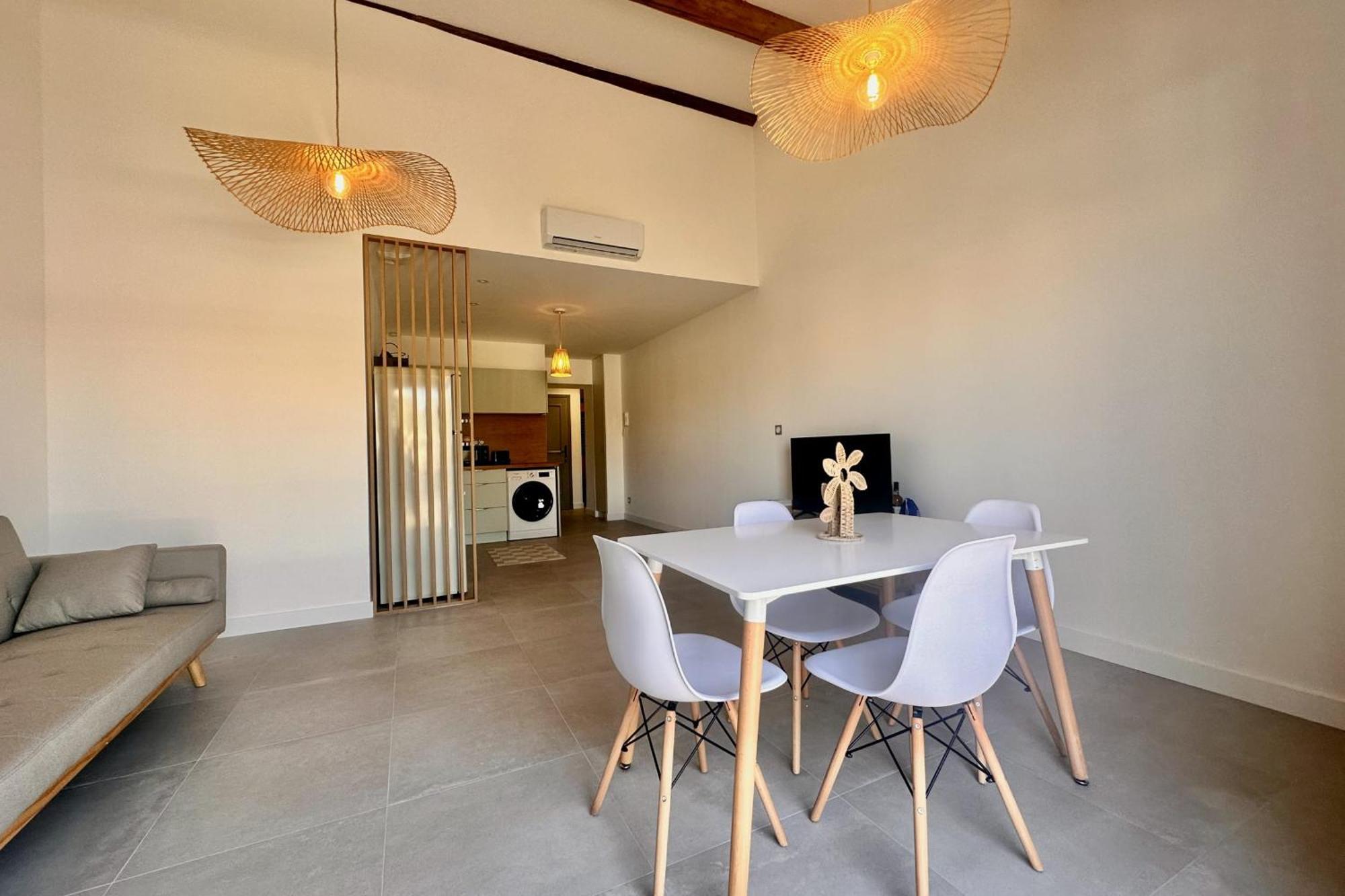 Les Palmiers - Appartement Une Chambre Vue Canal Le Grau-du-Roi Esterno foto