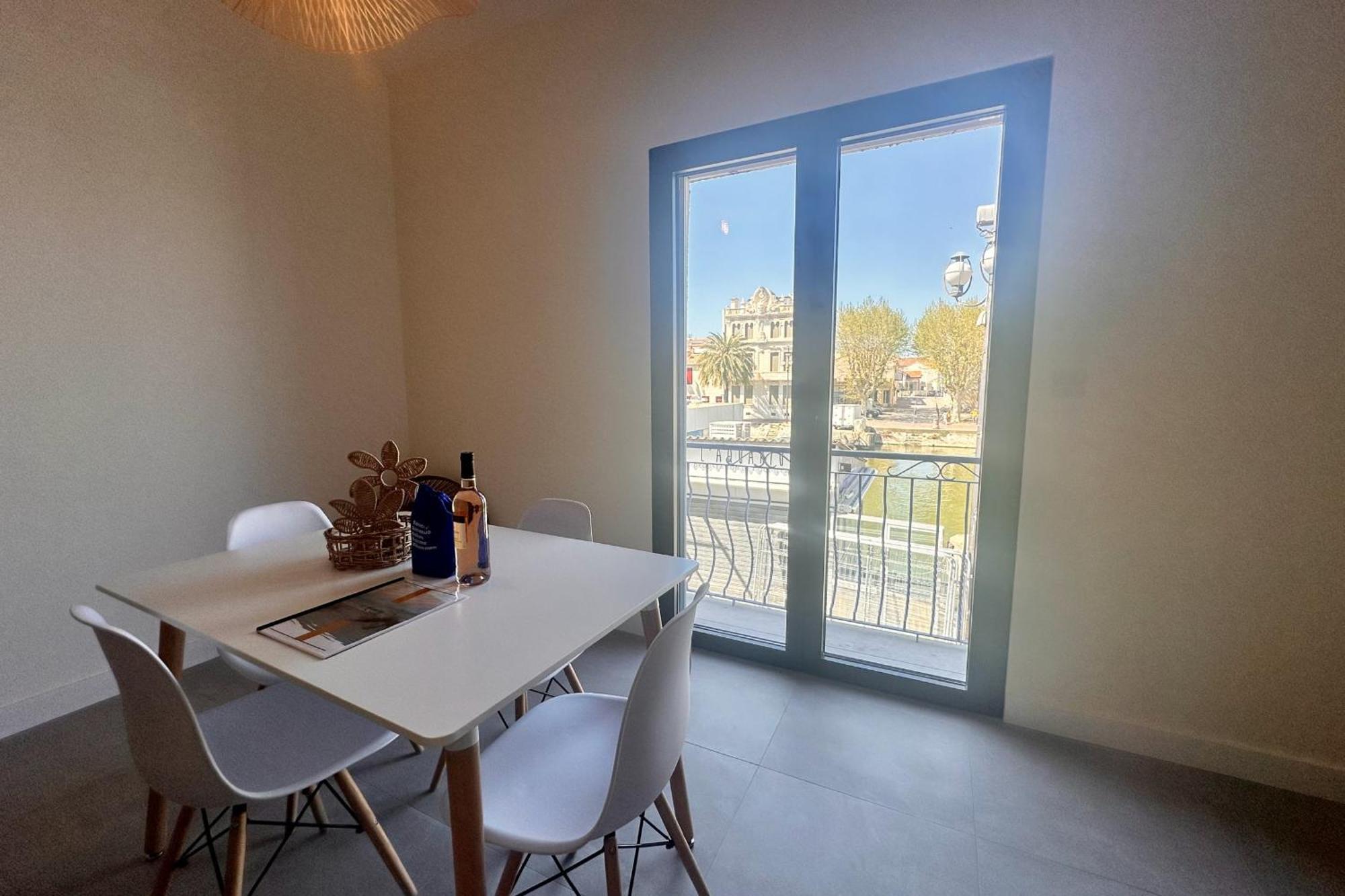 Les Palmiers - Appartement Une Chambre Vue Canal Le Grau-du-Roi Esterno foto