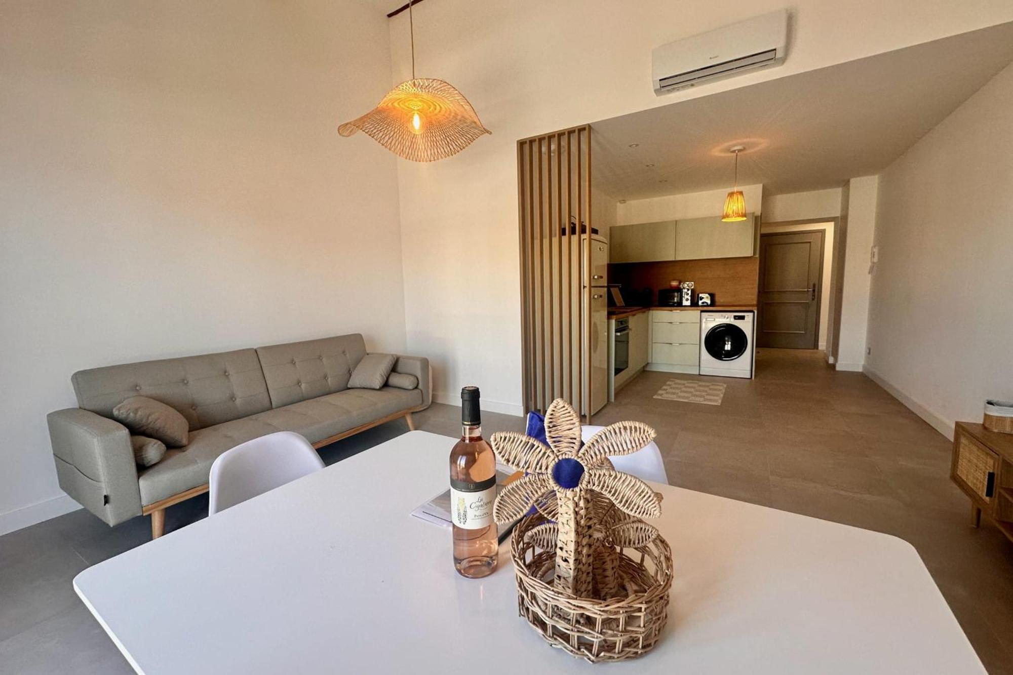 Les Palmiers - Appartement Une Chambre Vue Canal Le Grau-du-Roi Esterno foto