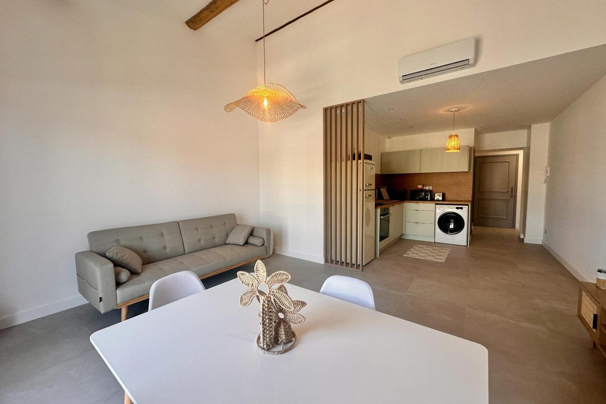 Les Palmiers - Appartement Une Chambre Vue Canal Le Grau-du-Roi Esterno foto