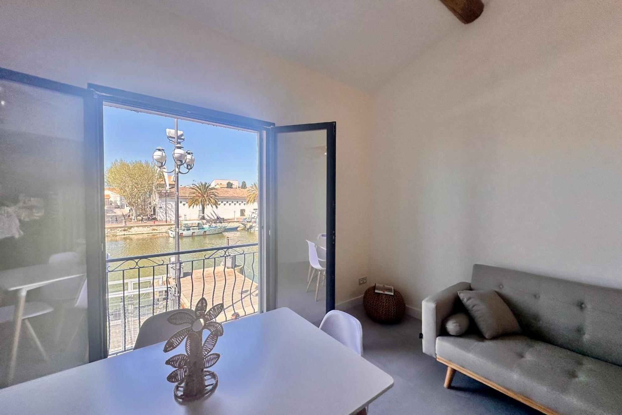 Les Palmiers - Appartement Une Chambre Vue Canal Le Grau-du-Roi Esterno foto